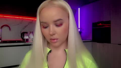 Lana online show from January 19, 9:55 am