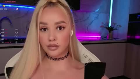 Lana online show from September 23, 11:57 am