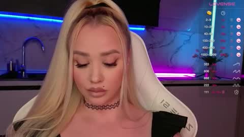 Lana online show from October 3, 8:11 am