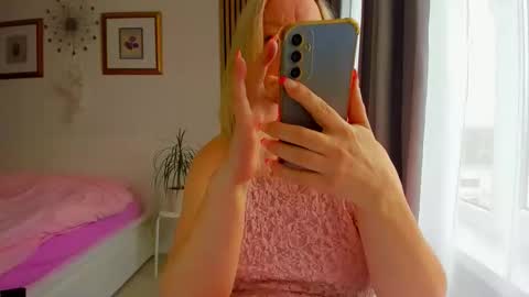 Nicole online show from March 12, 5:57 am