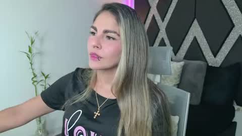 Snapshot of blonde_cat1515 chatting on July 10, 3:44 am alejandra online show from July 10, 3:44 am