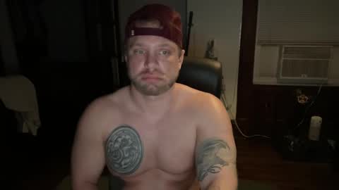 Snapshot of blondebluebear chatting on January 21, 2:33 am blondebluebear online show from January 21, 2:33 am