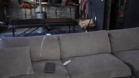 Snapshot of blondefoxsilverfox chatting on February 21, 3:43 pm blondefoxsilverfox online show from February 21, 3:43 pm