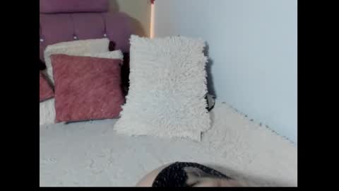 Esperanza online show from March 10, 2:49 am