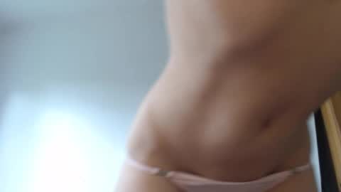 Snapshot of blondyelena chatting on April 21, 7:14 am blondyelena online show from April 21, 7:14 am