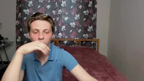 Snapshot of blossomandbee chatting on October 14, 1:12 pm Sasha and Maria online show from October 14, 1:12 pm