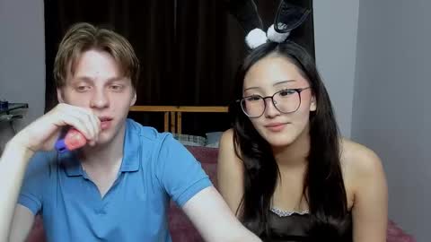 Snapshot of blossomandbee chatting on October 21, 10:10 pm Sasha and Maria online show from October 21, 10:10 pm