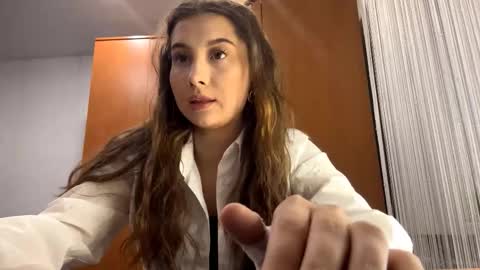 Snapshot of blossomroady chatting on February 12, 10:10 am Alice online show from February 12, 10:10 am