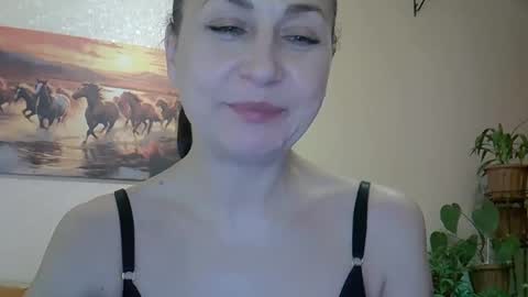 Snapshot of blue_berryx chatting on February 2, 4:11 pm blue_berryx online show from February 2, 4:11 pm