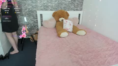 blue candy28 online show from January 18, 11:00 pm