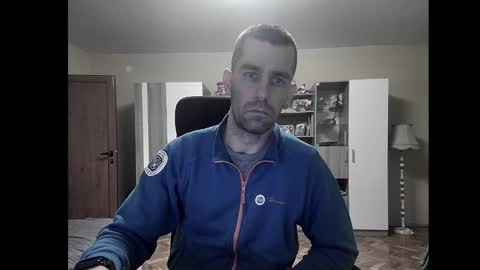 Runaway online show from December 9, 3:33 pm