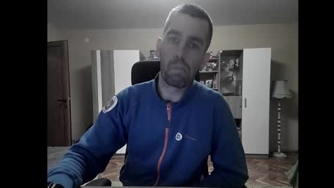 Runaway online show from December 10, 3:33 pm