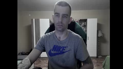 Runaway online show from December 20, 7:39 pm