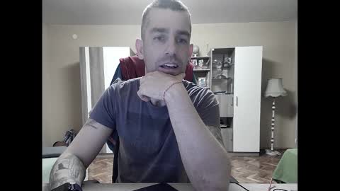 Runaway online show from March 11, 9:04 pm