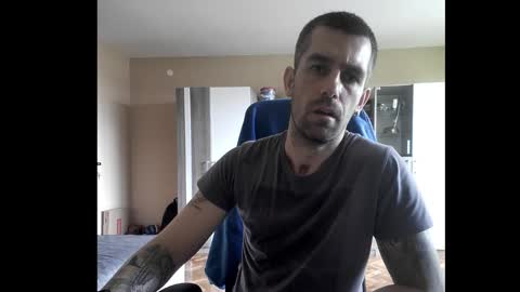 Runaway online show from October 24, 1:29 pm