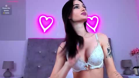Snapshot of blue_heartt chatting on October 11, 8:40 pm blue_heartt online show from October 11, 8:40 pm