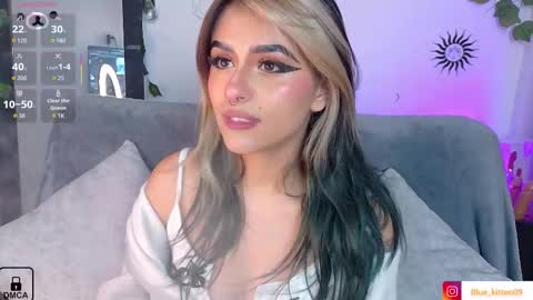 blue_kittenn online show from February 4, 6:41 am