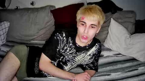 SONNYVAN online show from March 10, 3:50 pm