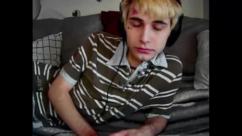 SONNYVAN online show from April 15, 5:36 am