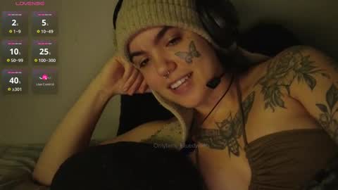 Blue online show from September 27, 5:12 am