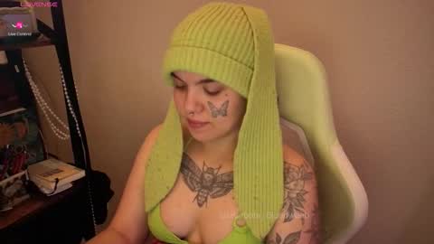 Blue online show from February 20, 4:31 am