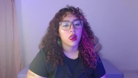 Bluee online show from September 26, 7:51 pm