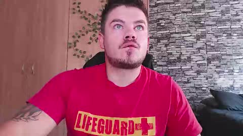 blueeyeboy0 online show from September 10, 6:46 am