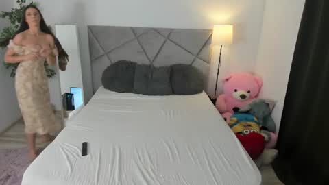Snapshot of blueeyeslexxxy chatting on June 18, 6:35 am blueeyeslexxxy online show from June 18, 6:35 am