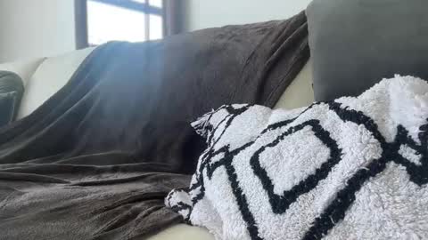 blueishgold22 online show from April 14, 2:01 pm