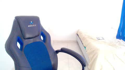  Hey guysI am BrendaWelcome my room online show from October 24, 6:37 pm