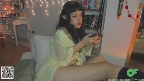 Snapshot of blushing_nymph chatting on February 25, 4:57 am   Im Nym  Justa nymph on twitter and IG online show from February 25, 4:57 am