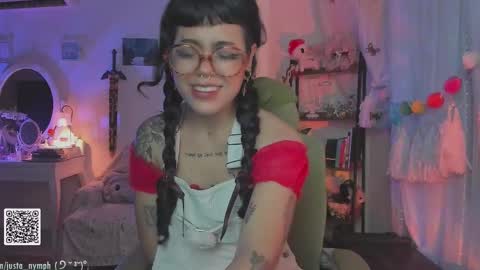 Snapshot of blushing_nymph chatting on September 26, 1:31 am   Im Nym  Justa nymph on twitter and IG online show from September 26, 1:31 am