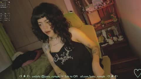 Snapshot of blushing_nymph chatting on April 23, 10:56 pm Im Nym Justa nymph on twitter and IG online show from April 23, 10:56 pm