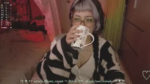 Snapshot of blushing_nymph chatting on June 22, 3:25 am Im Nym Justa nymph on twitter and IG online show from June 22, 3:25 am