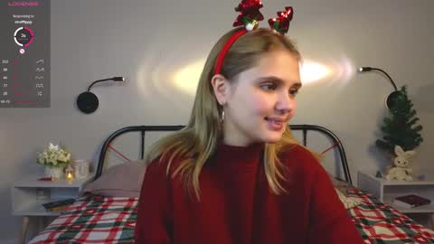 Snapshot of blytheaven chatting on December 23, 8:14 pm Erica online show from December 23, 8:14 pm