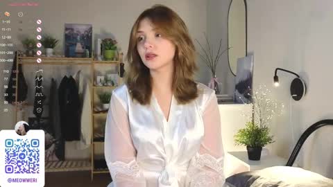 Snapshot of blytheaven chatting on February 23, 5:29 pm Erica online show from February 23, 5:29 pm