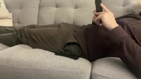 Snapshot of bmclovin_7 chatting on December 17, 2:23 am bmclovin_7 online show from December 17, 2:23 am