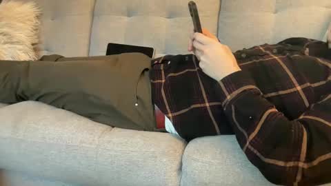 Snapshot of bmclovin_7 chatting on February 27, 1:27 am bmclovin_7 online show from February 27, 1:27 am