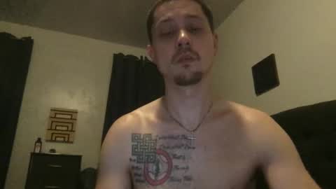 Snapshot of bmiichael327 chatting on February 14, 4:20 am bmiichael327 online show from February 14, 4:20 am