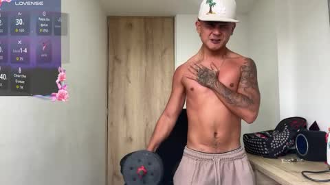 Bob  INDEPENDENT MODEL online show from April 19, 5:01 pm