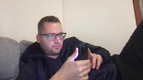 Snapshot of bobbele94 chatting on January 8, 6:52 pm bobbele94 online show from January 8, 6:52 pm