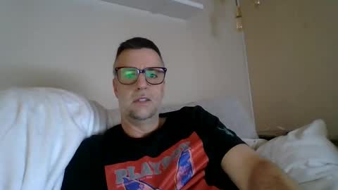 Snapshot of bobberman78 chatting on February 9, 12:47 am Dan online show from February 9, 12:47 am