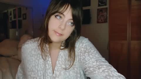 Snapshot of bobbivalentine chatting on November 23, 3:50 am Bobbi Valentine online show from November 23, 3:50 am