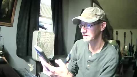 Snapshot of bobbyj75 chatting on June 1, 12:23 am BobbJ online show from June 1, 12:23 am