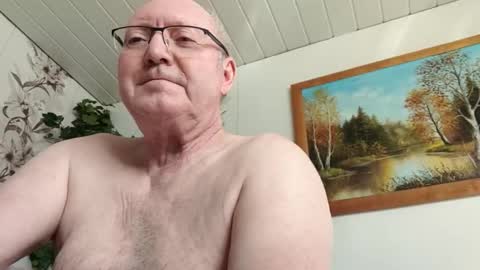 Snapshot of bobi265 chatting on February 25, 8:13 am bobi265 online show from February 25, 8:13 am