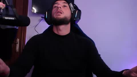 Snapshot of bodyking69 chatting on January 27, 4:11 pm bodyking69 online show from January 27, 4:11 pm