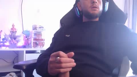 Snapshot of bodyking69 chatting on January 30, 12:59 pm bodyking69 online show from January 30, 12:59 pm