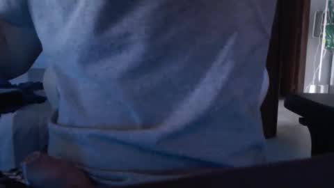 Snapshot of bodyking69 chatting on December 16, 2:22 pm bodyking69 online show from December 16, 2:22 pm