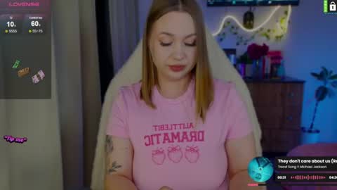  Lina  online show from June 11, 8:40 pm