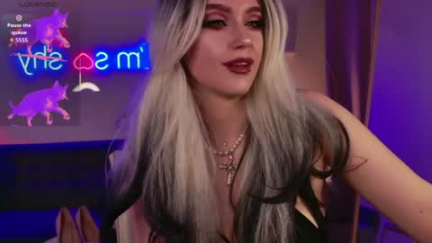 Your Mistress Bella online show from May 19, 10:16 pm